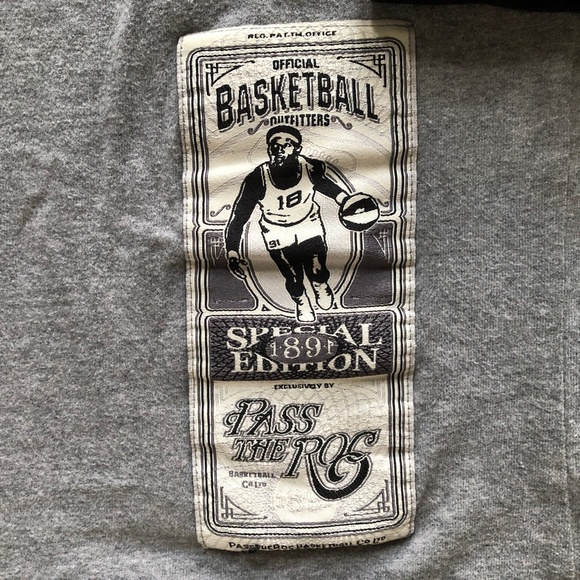 Pass The Roc Vintage Y2K Basketball Outfitters Baseball Tee T Shirt Mens XXXL - Picture 3 of 5